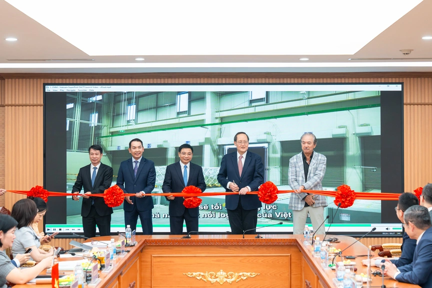 “Siêu cảng” logistics thông minh của Bầu Hiển chính thức kích hoạt kho hàng không kéo dài- Ảnh 1. “Siêu cảng” logistics thông minh của Bầu Hiển chính thức kích hoạt kho hàng không kéo dài- Ảnh 1.