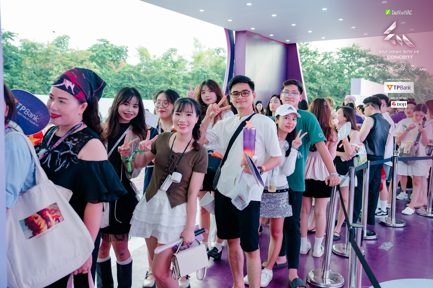 “Phải lòng” Bank Tím tại Em Xinh “Say Hi” Concert Đêm 2- Ảnh 7.