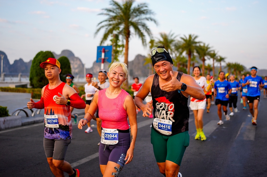 Quảng Ninh: Giải Marathon Quốc tế Di sản Hạ Long được nhận Nhãn Thế giới- Ảnh 5. Quảng Ninh: Giải Marathon Quốc tế Di sản Hạ Long được nhận Nhãn Thế giới- Ảnh 5.