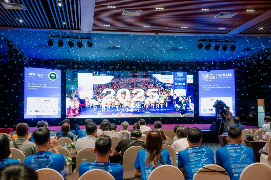 Quảng Ninh: Giải Marathon Quốc tế Di sản Hạ Long được nhận Nhãn Thế giới- Ảnh 2. Quảng Ninh: Giải Marathon Quốc tế Di sản Hạ Long được nhận Nhãn Thế giới- Ảnh 2.