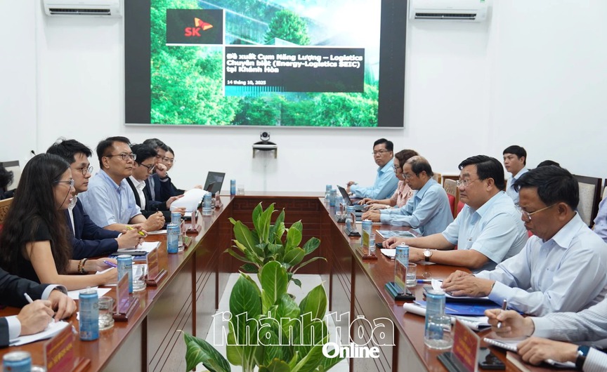 Hình ảnh tại buổi làm việc. Nguồn ảnh: Báo Khánh Hòa Hình ảnh tại buổi làm việc. Nguồn ảnh: Báo Khánh Hòa