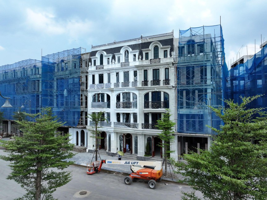 “Deal hời” trên livestream Sunshine Group tối 17/10: Nhà phố 75m2 Noble Palace Tay Thang Long chốt thấp hơn thị trường gần 5 tỷ đồng- Ảnh 3. “Deal hời” trên livestream Sunshine Group tối 17/10: Nhà phố 75m2 Noble Palace Tay Thang Long chốt thấp hơn thị trường gần 5 tỷ đồng- Ảnh 3.