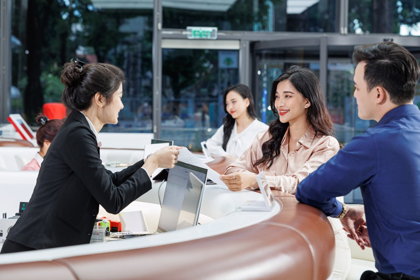 Lợi nhuận 9 tháng đầu năm Techcombank đạt 23,4 ngàn tỷ đồng- Ảnh 2. Lợi nhuận 9 tháng đầu năm Techcombank đạt 23,4 ngàn tỷ đồng- Ảnh 2.