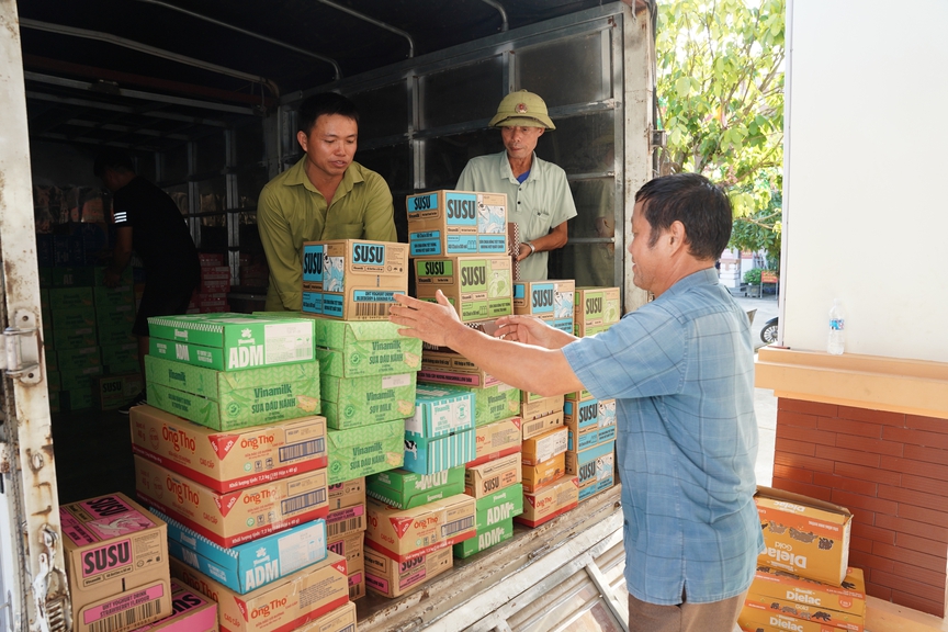Vinamilk cùng cộng đồng viết tiếp hành trình sẻ chia- Ảnh 2. Vinamilk cùng cộng đồng viết tiếp hành trình sẻ chia- Ảnh 2.