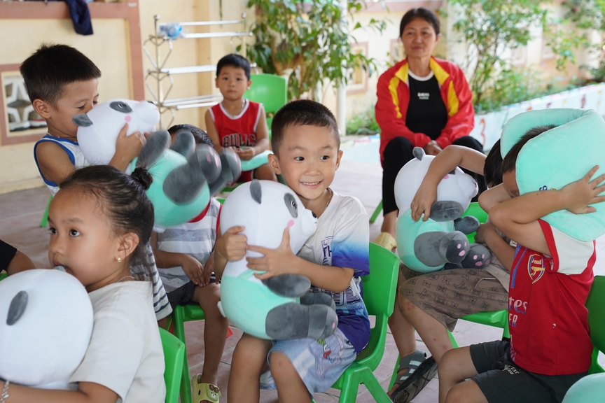 Vinamilk cùng cộng đồng viết tiếp hành trình sẻ chia- Ảnh 5. Vinamilk cùng cộng đồng viết tiếp hành trình sẻ chia- Ảnh 5.