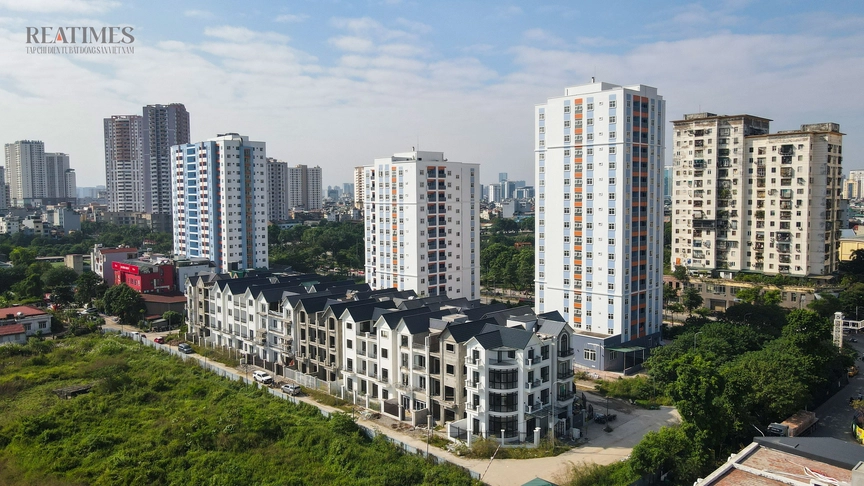 Cận cảnh nhà tái định cư vị trí "vàng" ở Hà Nội bỏ hoang 7 năm "lột xác" làm nhà ở xã hội- Ảnh 2. Cận cảnh nhà tái định cư vị trí "vàng" ở Hà Nội bỏ hoang 7 năm "lột xác" làm nhà ở xã hội- Ảnh 2.