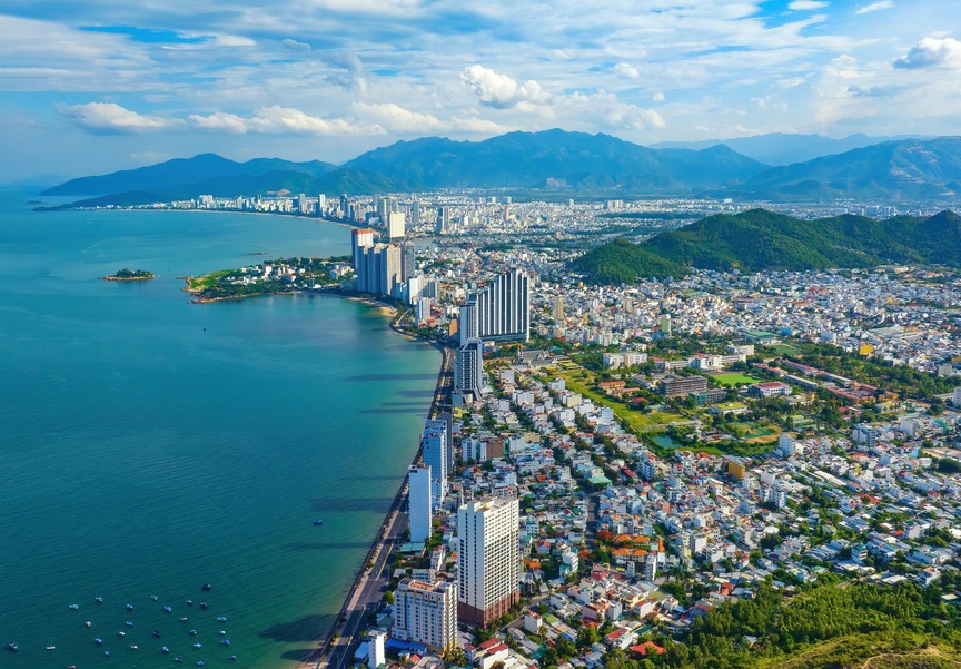 Tỉnh có đường bờ biển dài nhất Việt Nam muốn làm tuyến đường 10.000 tỷ kết nối sân bay lớn thứ 2 miền Trung với KKT trọng điểm- Ảnh 2. Tỉnh có đường bờ biển dài nhất Việt Nam muốn làm tuyến đường 10.000 tỷ kết nối sân bay lớn thứ 2 miền Trung với KKT trọng điểm- Ảnh 2.