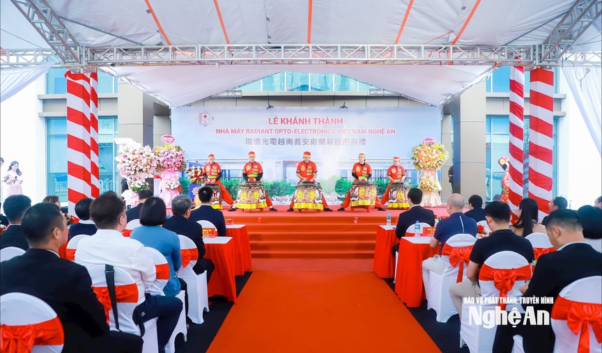 Hình ảnh tại lễ khánh thành. Nguồn ảnh: Báo Nghệ An Hình ảnh tại lễ khánh thành. Nguồn ảnh: Báo Nghệ An