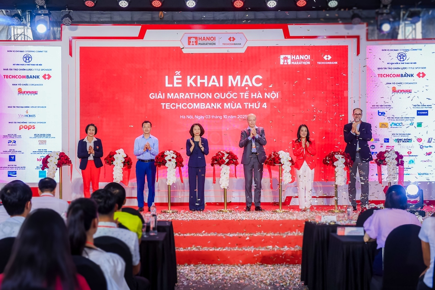 Khai mạc giải Marathon Quốc tế Hà Nội Techcombank mùa thứ 4: Giải chạy biểu trưng của Thủ đô, kết nối cộng đồng, tôn vinh giá trị di sản - văn hóa- Ảnh 1.
