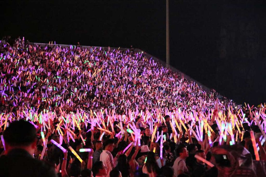 30.000 khán giả "cháy" hết mình tại Hạ Long Concert 2025- Ảnh 6.