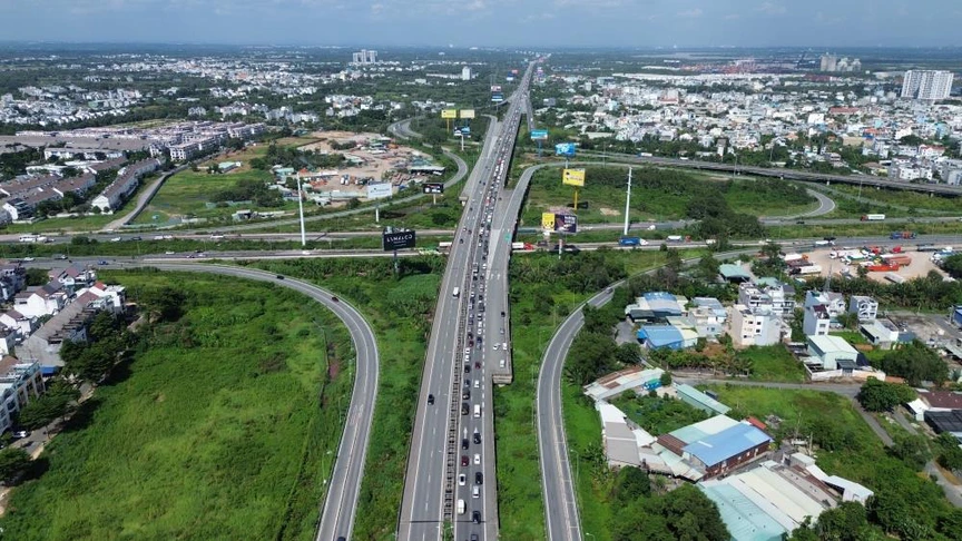 Thành phố giàu nhất Việt Nam sắp khởi công dự án giao thông gần 1.000 tỷ, giúp liên kết thuận tiện đến siêu sân bay- Ảnh 2. Thành phố giàu nhất Việt Nam sắp khởi công dự án giao thông gần 1.000 tỷ, giúp liên kết thuận tiện đến siêu sân bay- Ảnh 2.