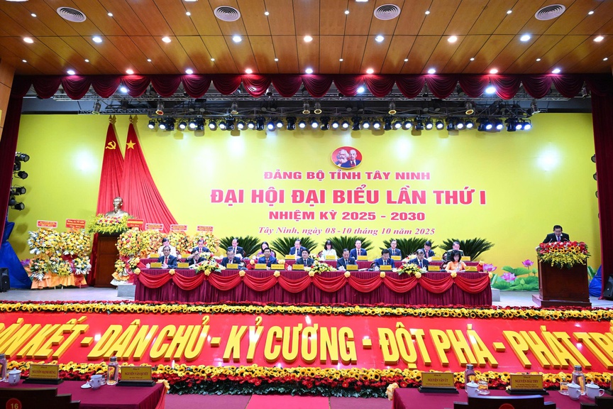 Tây Ninh: Phiên trù bị Đại hội đại biểu Đảng bộ lần thứ I, nhiệm kỳ 2025 - 2030
- Ảnh 2. Tây Ninh: Phiên trù bị Đại hội đại biểu Đảng bộ lần thứ I, nhiệm kỳ 2025 - 2030
- Ảnh 2.