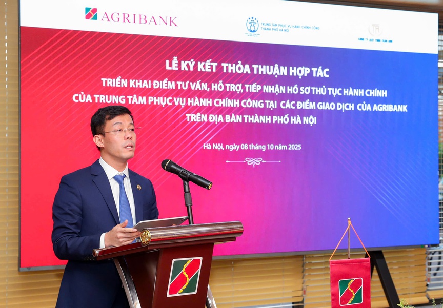 Agribank và Trung tâm Phục vụ Hành chính công TP Hà Nội hợp tác triển khai mô hình hỗ trợ người dân thực hiện dịch vụ công tại điểm giao dịch của ngân hàng- Ảnh 4.