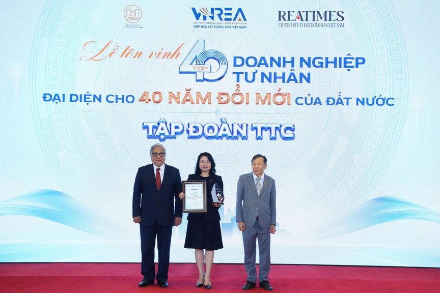 TTC được vinh danh trong Top 40 doanh nghiệp tư nhân tiêu biểu đại diện 40 năm Đổi mới- Ảnh 1. TTC được vinh danh trong Top 40 doanh nghiệp tư nhân tiêu biểu đại diện 40 năm Đổi mới- Ảnh 1.