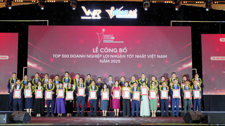 Bảo hiểm PVI – Từ “ngọn lửa của niềm tin” đến thương hiệu bảo hiểm mang tầm quốc tế- Ảnh 1. Bảo hiểm PVI – Từ “ngọn lửa của niềm tin” đến thương hiệu bảo hiểm mang tầm quốc tế- Ảnh 1.