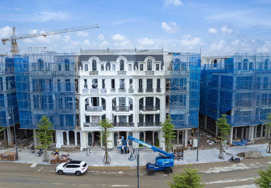 Dự án hàng hiệu phía Tây Thủ đô của Sunshine Group tăng tốc triển khai, chuẩn bị bàn giao- Ảnh 1.