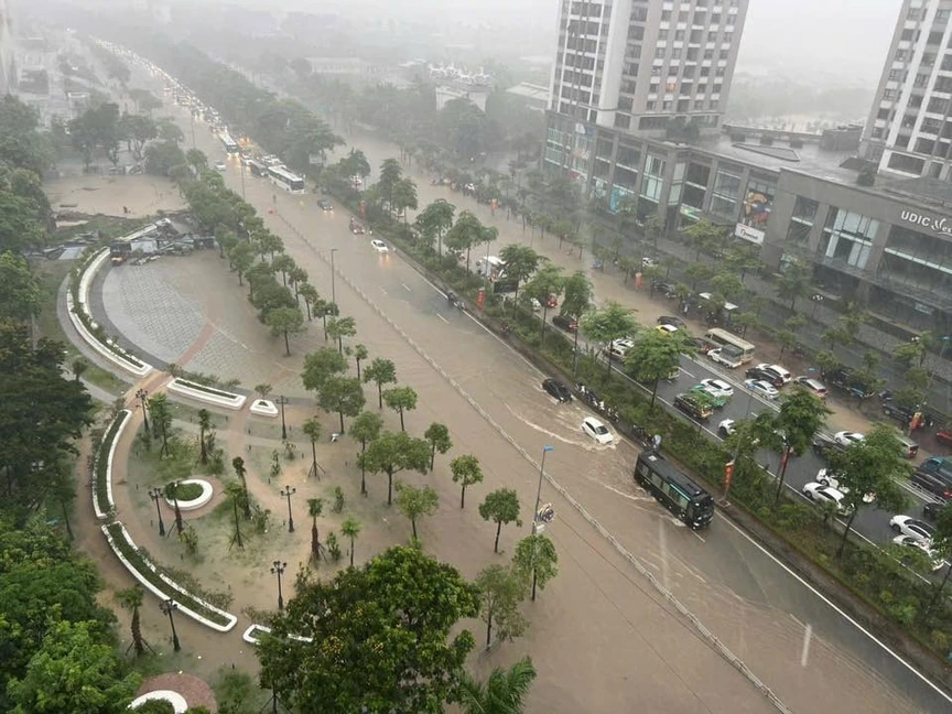 Khu đô thị Ciputra bị ngập úng vào thời điểm 8 vừa qua. Nguồn ảnh: Internet Khu đô thị Ciputra bị ngập úng vào thời điểm 8 vừa qua. Nguồn ảnh: Internet