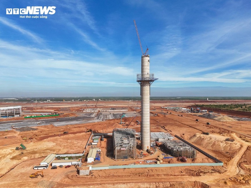Tháp không lưu 3.500 tỷ cao nhất Việt Nam tại sân bay lớn nhất cả nước, lọt TOP hiện đại nhất thế giới sắp cán đích- Ảnh 1.