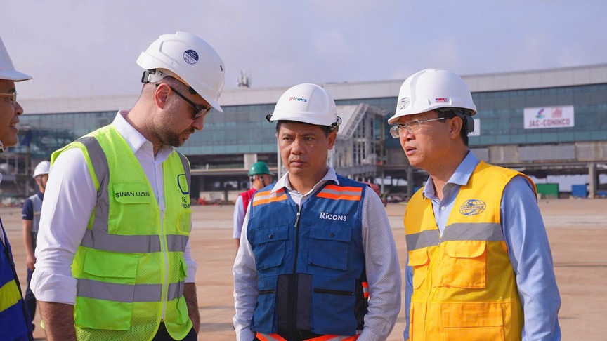 NÓNG: Trước dấu mốc lịch sử, Tổng Bí thư Tô Lâm tới thăm và kiểm tra đại công trường sân bay lớn nhất Việt Nam- Ảnh 4.