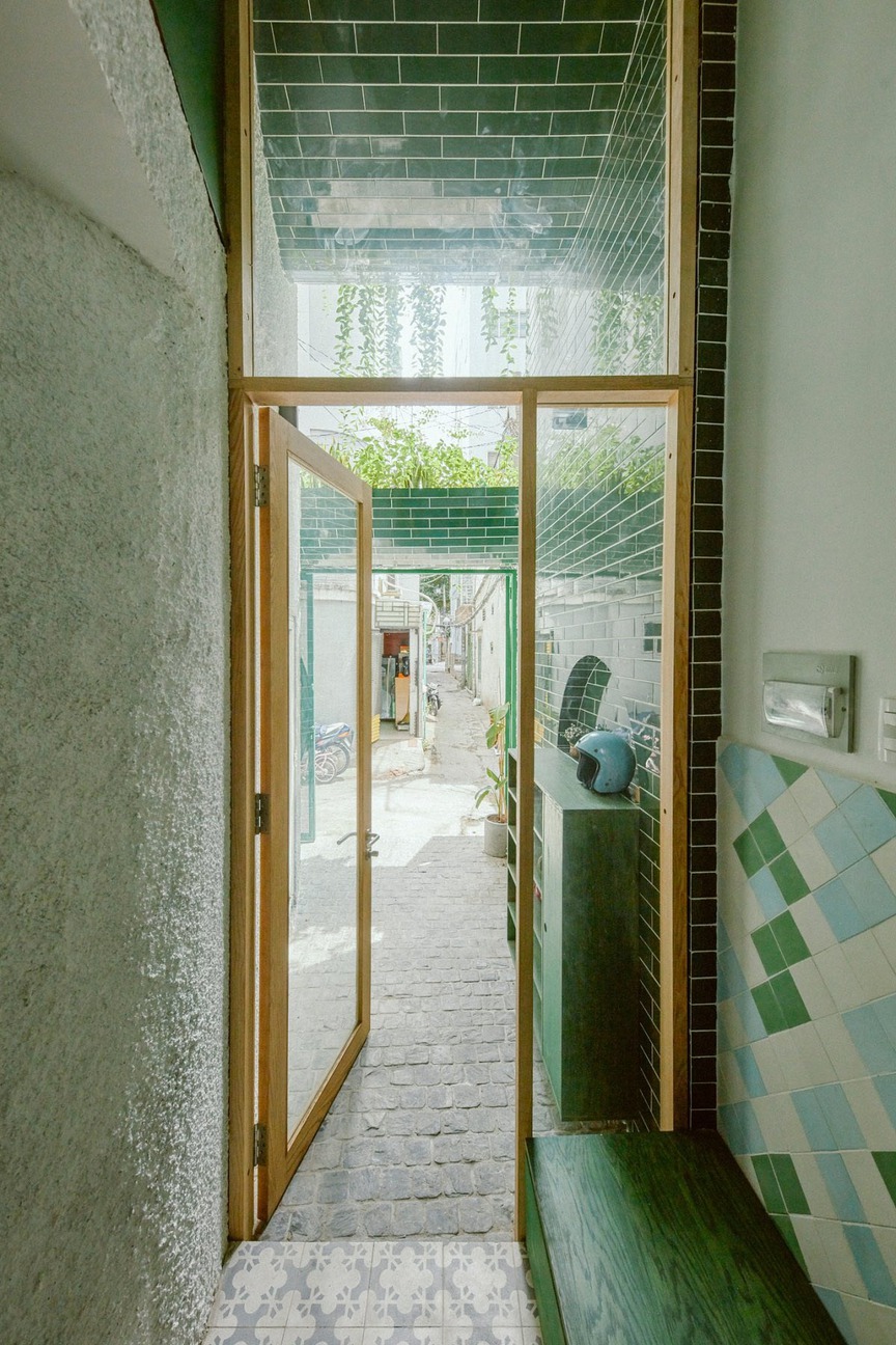 Mang mảng xanh vào ngôi nhà nép mình trong hẻm nhỏ Sài Gòn- Ảnh 2. Mang mảng xanh vào ngôi nhà nép mình trong hẻm nhỏ Sài Gòn- Ảnh 2.