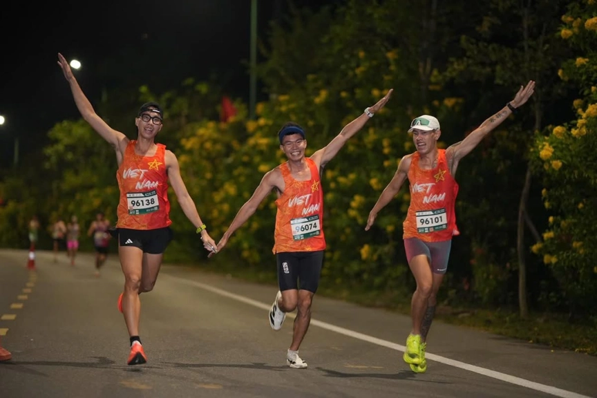 Quảng Ninh: Hơn 3.000 vận động viên tham gia Yên Tử Heritage Marathon 2025- Ảnh 2. Quảng Ninh: Hơn 3.000 vận động viên tham gia Yên Tử Heritage Marathon 2025- Ảnh 2.