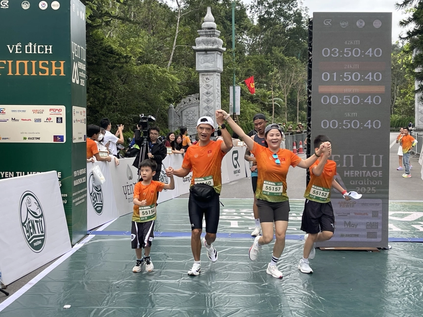 Quảng Ninh: Hơn 3.000 vận động viên tham gia Yên Tử Heritage Marathon 2025- Ảnh 6. Quảng Ninh: Hơn 3.000 vận động viên tham gia Yên Tử Heritage Marathon 2025- Ảnh 6.