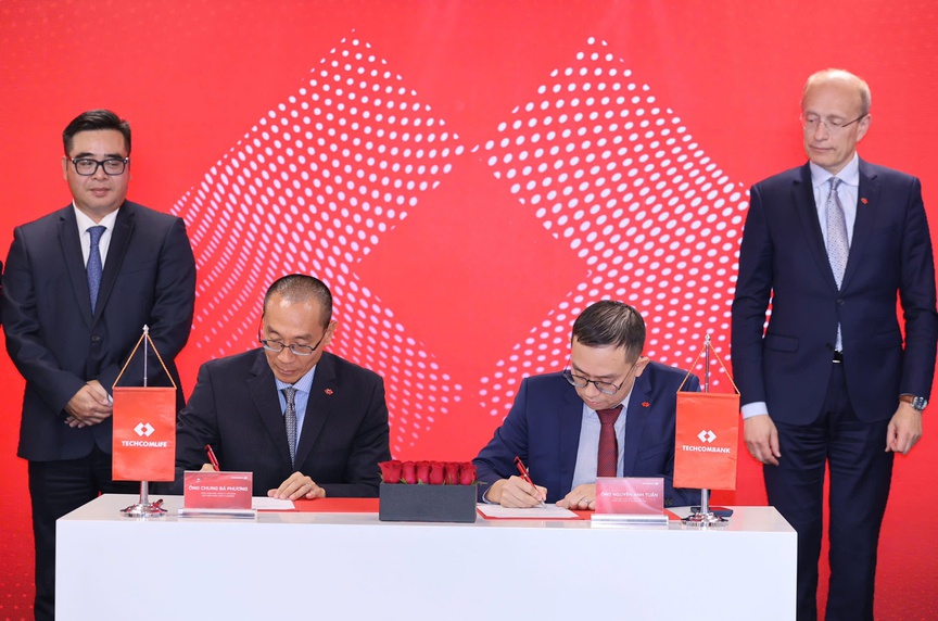 Techcombank mở rộng dịch vụ tài chính với loạt sản phẩm bảo hiểm từ Techcom Life- Ảnh 1.