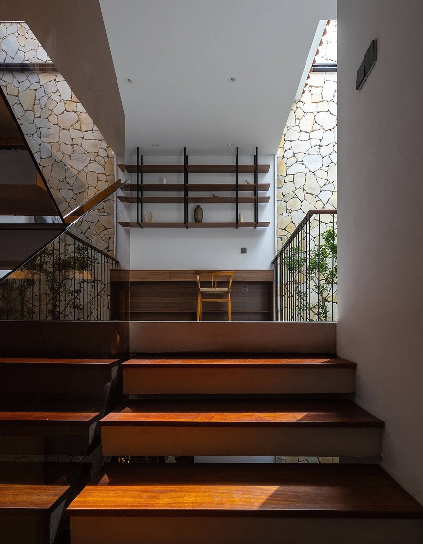 Độc đáo với căn hộ có kiến trúc 'lát cắt viên ngọc', phá vỡ chuẩn nhà Việt truyền thống- Ảnh 4.