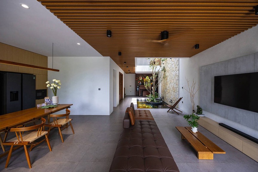 Độc đáo với căn hộ có kiến trúc 'lát cắt viên ngọc', phá vỡ chuẩn nhà Việt truyền thống- Ảnh 2.