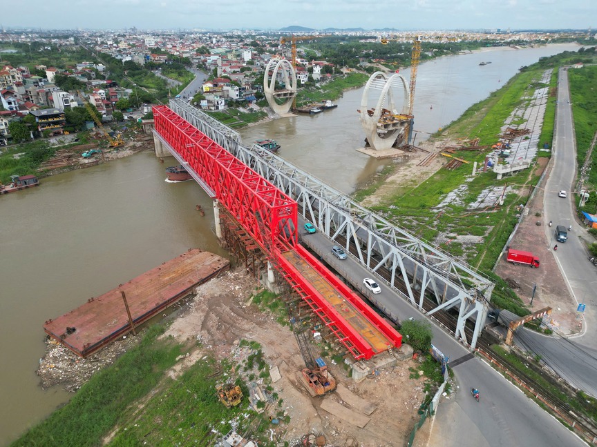 Cây cầu hơn trăm tuổi sắp bị thay thế bởi cầu hơn 1.800 tỷ tại Thủ đô sẽ lùi thời hạn phá dỡ- Ảnh 2. Cây cầu hơn trăm tuổi sắp bị thay thế bởi cầu hơn 1.800 tỷ tại Thủ đô sẽ lùi thời hạn phá dỡ- Ảnh 2.