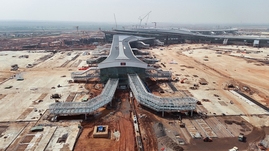 Mãn nhãn với loạt ảnh siêu sân bay lớn nhất Việt Nam, lọt TOP quy mô thế giới trước khi bước vào thời khắc lịch sử- Ảnh 11. Mãn nhãn với loạt ảnh siêu sân bay lớn nhất Việt Nam, lọt TOP quy mô thế giới trước khi bước vào thời khắc lịch sử- Ảnh 11.