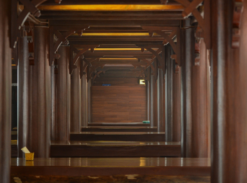 Huy động 500m3 gỗ lim 900 năm tuổi từ Lào cùng 20.000 công lao động, xây dựng công trình đạt kỷ lục Việt Nam- Ảnh 5.