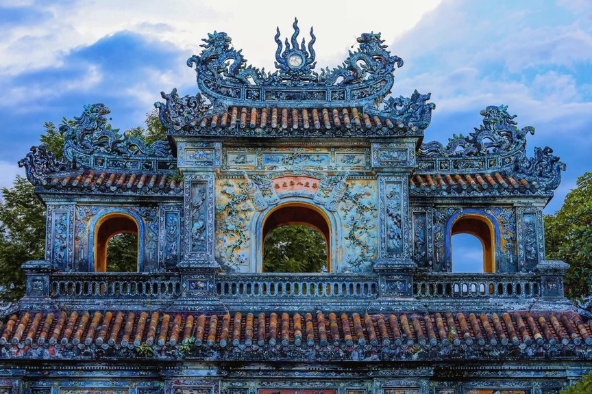 Cửa ra vào đẹp bậc nhất trong quần thể di sản cung đình Việt Nam: Tuyệt tác khảm sành sứ hơn 200 năm tuổi- Ảnh 4.