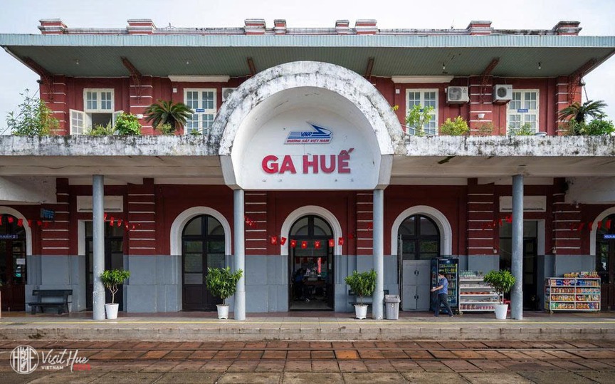 Nhà ga hơn trăm tuổi lâu đời bậc nhất Việt Nam, được xây từ thời Pháp thuộc vừa trở thành biểu tượng du lịch mới của vùng đất cố đô- Ảnh 3.