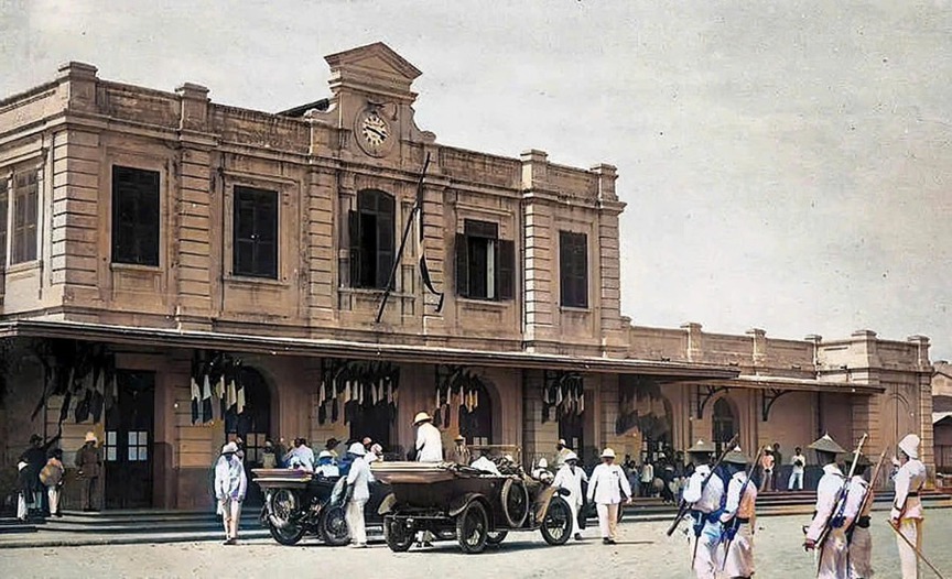 Nhà ga hơn trăm tuổi lâu đời bậc nhất Việt Nam, được xây từ thời Pháp thuộc vừa trở thành biểu tượng du lịch mới của vùng đất cố đô- Ảnh 1.