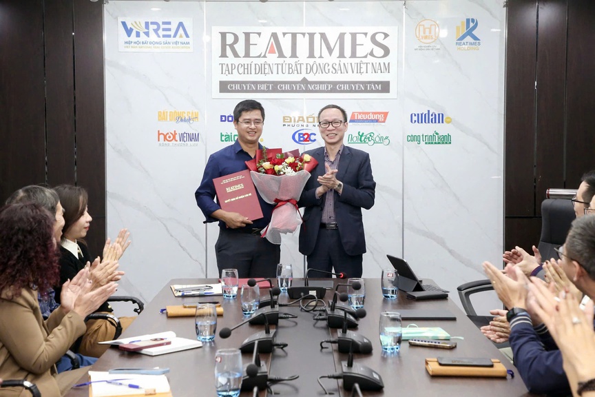 Bổ nhiệm Phó Trưởng ban Pháp lý Tạp chí điện tử Bất động sản Việt Nam- Ảnh 1. Bổ nhiệm Phó Trưởng ban Pháp lý Tạp chí điện tử Bất động sản Việt Nam- Ảnh 1.