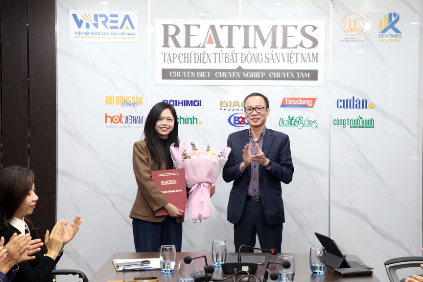 Tạp chí điện tử Bất động sản Việt Nam công bố và trao các quyết định bổ nhiệm cán bộ- Ảnh 3.