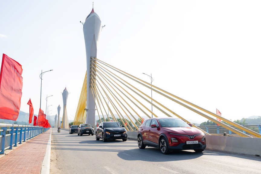 “Món hời” phân khúc B-SUV: VinFast VF 6 chinh phục cả chuyên gia quốc tế- Ảnh 1.