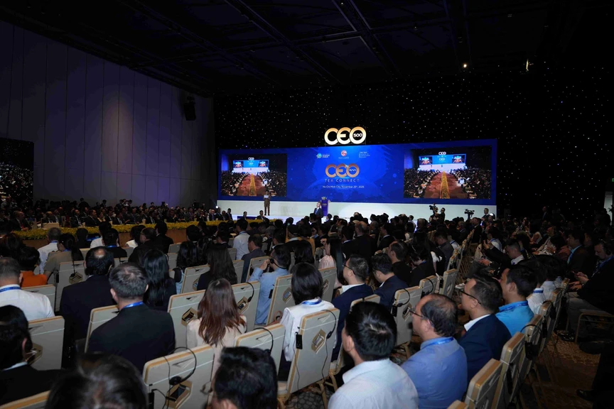 Nam A Bank “hiến kế” 3 mũi nhọn tài chính xanh thu hút vốn ngoại tại Diễn đàn Kinh tế mùa thu 2025- Ảnh 3. Nam A Bank “hiến kế” 3 mũi nhọn tài chính xanh thu hút vốn ngoại tại Diễn đàn Kinh tế mùa thu 2025- Ảnh 3.