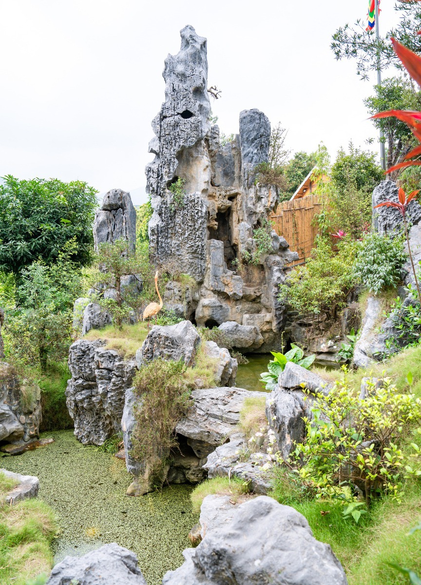 NSND trẻ nhất Việt Nam sở hữu biệt phủ 8.000m2 ở ngoại thành: Hòn non bộ cao bằng nhà 2 tầng, điện thờ hướng ra dãy núi Ba Vì- Ảnh 6. NSND trẻ nhất Việt Nam sở hữu biệt phủ 8.000m2 ở ngoại thành: Hòn non bộ cao bằng nhà 2 tầng, điện thờ hướng ra dãy núi Ba Vì- Ảnh 6.