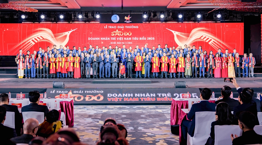 Nhà sáng lập, Chủ tịch HĐQT Thắng Lợi Group - Dương Long Thành được vinh danh Top 10 Doanh nhân trẻ Sao Đỏ 2025- Ảnh 2. Nhà sáng lập, Chủ tịch HĐQT Thắng Lợi Group - Dương Long Thành được vinh danh Top 10 Doanh nhân trẻ Sao Đỏ 2025- Ảnh 2.