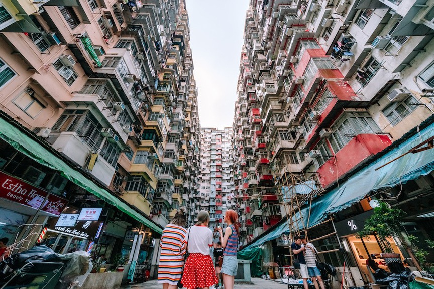 Hong Kong trong ‘ma trận chung cư’: Monster Building và nỗi sợ cháy nổ giữa đô thị chật chội- Ảnh 3. Hong Kong trong ‘ma trận chung cư’: Monster Building và nỗi sợ cháy nổ giữa đô thị chật chội- Ảnh 3.