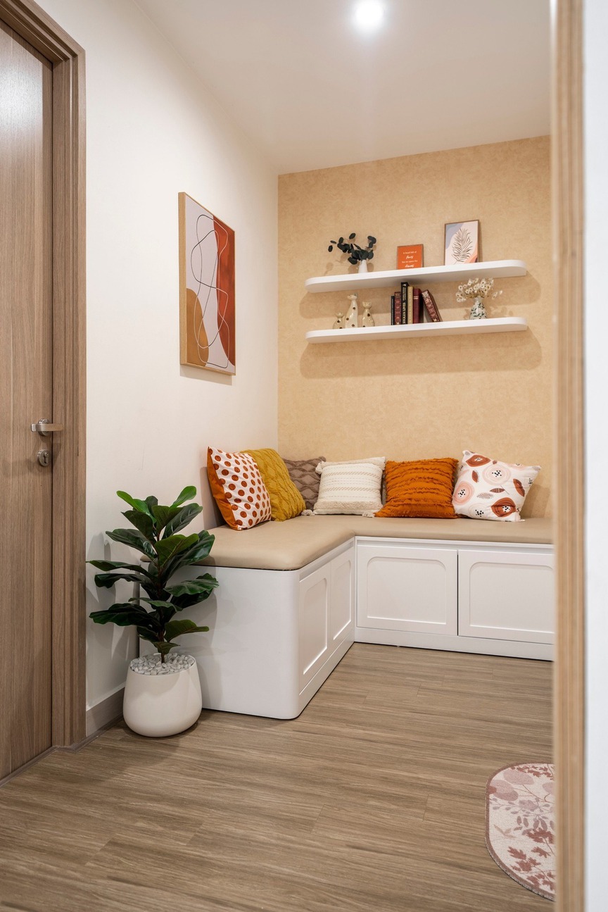 Từ cải tạo nhà đến cải tạo cuộc sống: Một góc đọc sách, một bục gỗ, một chiếc ghế mây tạo nên không gian bình yên giữa lòng đô thị- Ảnh 4. Từ cải tạo nhà đến cải tạo cuộc sống: Một góc đọc sách, một bục gỗ, một chiếc ghế mây tạo nên không gian bình yên giữa lòng đô thị- Ảnh 4.