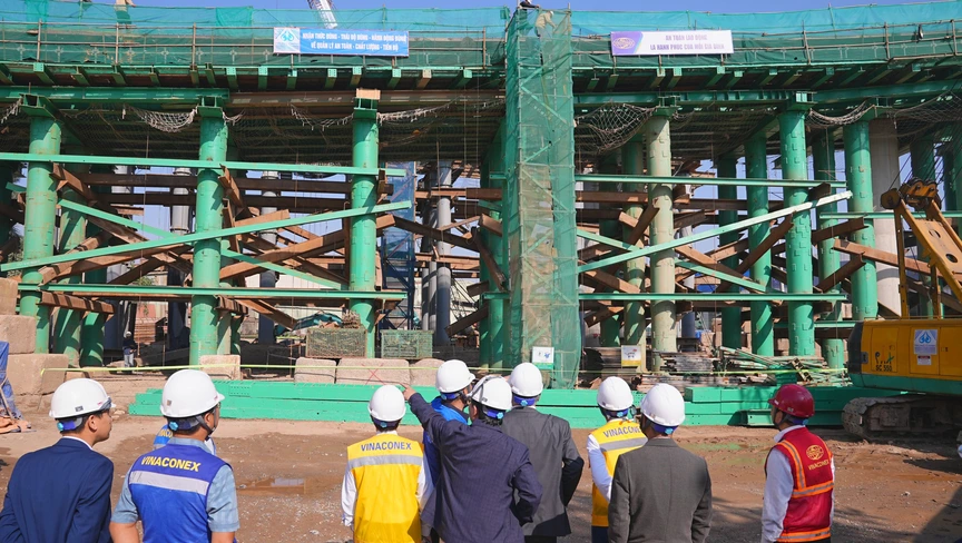 Nút giao hơn 2.300 tỷ được xem 'trục xương sống' trong hệ thống vành đai của Thủ đô đón tin vui lớn- Ảnh 2. Nút giao hơn 2.300 tỷ được xem 'trục xương sống' trong hệ thống vành đai của Thủ đô đón tin vui lớn- Ảnh 2.