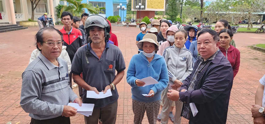 Tạp chí Reatimes chung tay hỗ trợ đồng bào vùng lũ Đắk Lắk- Ảnh 2. Tạp chí Reatimes chung tay hỗ trợ đồng bào vùng lũ Đắk Lắk- Ảnh 2.