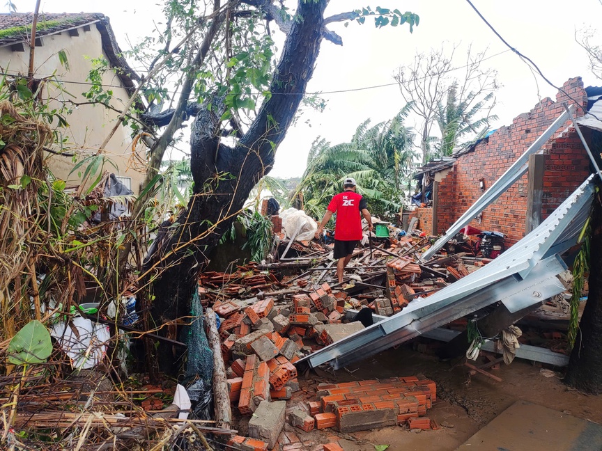 Tạp chí Reatimes chung tay hỗ trợ đồng bào vùng lũ Đắk Lắk- Ảnh 5. Tạp chí Reatimes chung tay hỗ trợ đồng bào vùng lũ Đắk Lắk- Ảnh 5.
