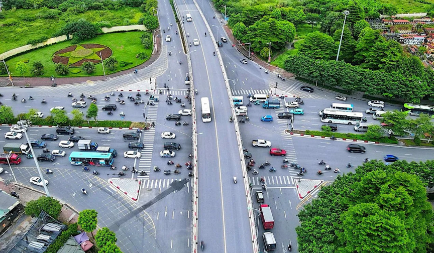 Hà Nội: Thu ngân sách vượt kế hoạch, thu từ đất tăng 170%- Ảnh 1. Hà Nội: Thu ngân sách vượt kế hoạch, thu từ đất tăng 170%- Ảnh 1.