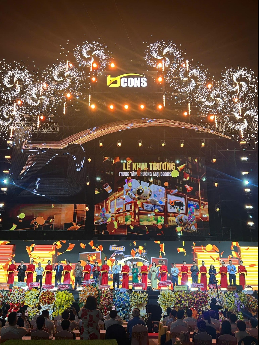 TP.HCM: Khai trương trung tâm thương mại Bcons City Mall rộng hơn 10.000 m2- Ảnh 1. TP.HCM: Khai trương trung tâm thương mại Bcons City Mall rộng hơn 10.000 m2- Ảnh 1.