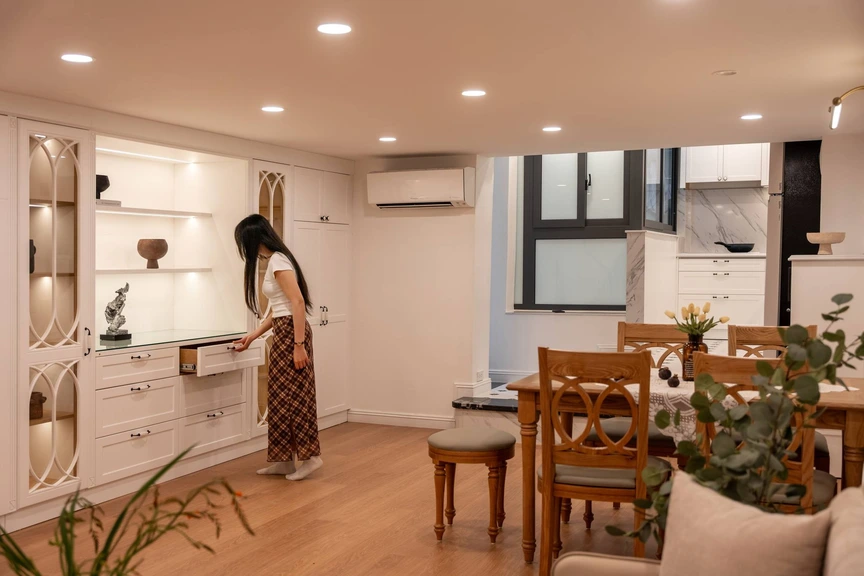 Căn phòng gần 100 năm tuổi trên phố Hàng Bồ khoác diện mạo Farmhouse thơ mộng- Ảnh 4.