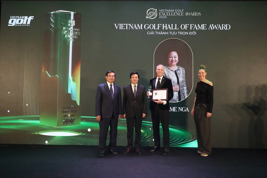 Chủ tịch Tập đoàn BRG được vinh danh 2 giải thưởng lớn tại Vietnam Golf Excellence Awards 2025- Ảnh 1. Chủ tịch Tập đoàn BRG được vinh danh 2 giải thưởng lớn tại Vietnam Golf Excellence Awards 2025- Ảnh 1.